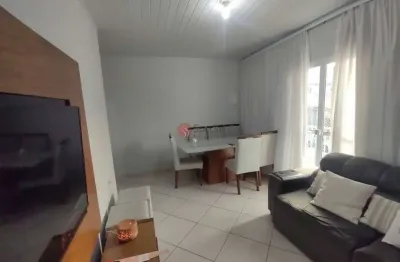 Sobrado com  3 casas na vila prudente  em ótimo estado, 5 quartos e 2 vagas.