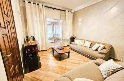 Casa térrea com um imóvel assobradado nos fundos no jardim vila formosa.