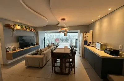 Apartamento pronto para morar, localizado a 100 metros do metro carrão