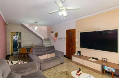 Sobrado a venda 223 m² com 3 dormitórios e 5 vagas.
