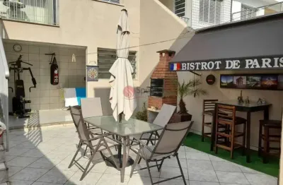 Sobrado com 240m² na vila carrão. 3 suítes e 2 vagas