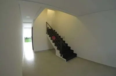 Sobrado na penha com 3 suítes e 4 vagas à venda, 110 m².