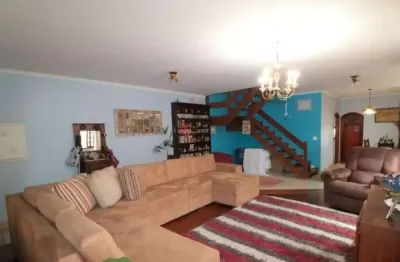 Casa com 3 quartos à venda na Rua Manilha, 290, Vila Carrão, São Paulo
