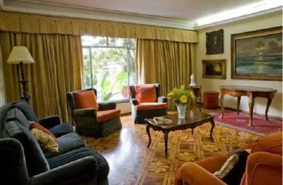 Sobrado com 3 dormitórios e 10 vagas  com 320 m² - tatuapé