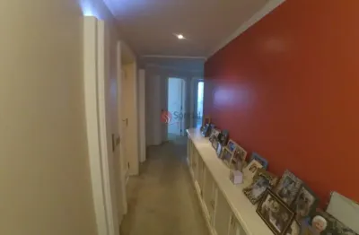 Apartamento na moóca com  210 metros, 3 suítes, 3 salas, 3 vagas, 1 por andar, lazer completo.