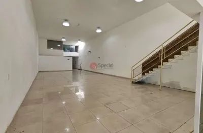 Prédio na vila prudente de 600 metros com 2 entradas.