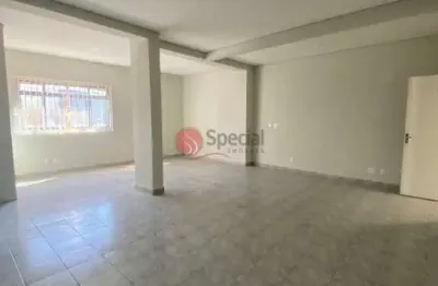 Sala comercial na vila maria, com copa, 1 banheiro, próximo a igreja candelária.