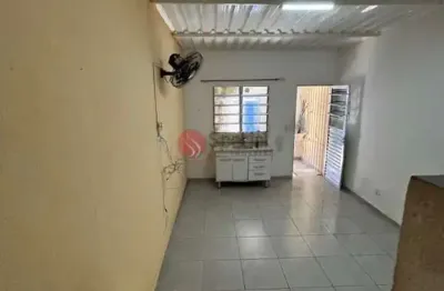 Casa térrea no tatuapé, 30 metros, 1 dormitorio, 1 banheiro, próximo ao metrô carrão .