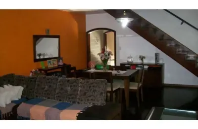 Sobrado de alto alto padrão à venda na vila ré com 12 vagas de garagem.