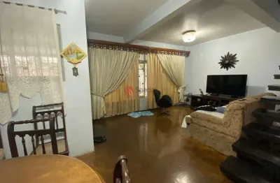 Sobrado na vila formosa com 3 quartos e edícula com 2 quartos e 2 vagas de garagem.