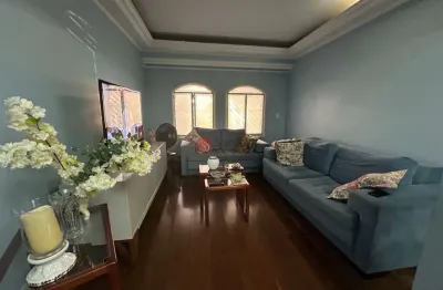 Sobrado à venda no tatuapé 320m² , 3 dormitórios, 1 suíte, 5 vagas, próximo ao metro carrão.