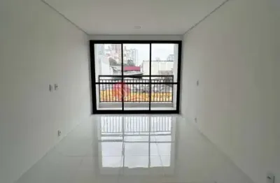 Apartamento no tatuapé com 1 dormitorio, sala, cozinha,1 banheiro, próximo do metrô carrão.