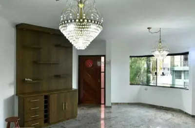 Sobrado belíssimo com 3 quartos e área gourmet à venda Tatuapé, 300 m².