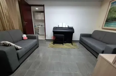 Casa térrea à venda na santa clara, ao lado da futura estação metrô.