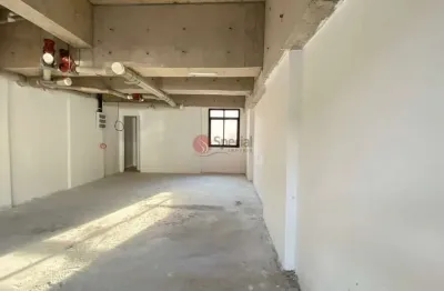 Loja comercial para locação na mooca esquina com a rua do oratório.