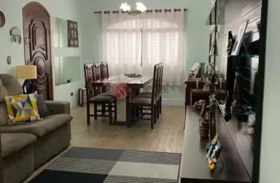 Casa térrea na penha, 204 metros, 5 x 35, 3 dormitórios, 1 suíte, 6 banheiros.