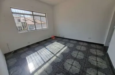 Sobrado de 3 dormitórios para locação na água rasa.