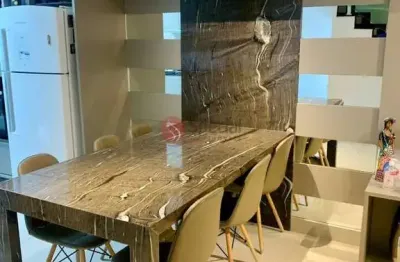 Sobrado de condominio próximo ao shopping anália franco, lindamente decorado, com varanda gourmet,