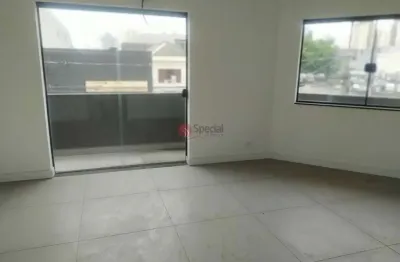 Casa assobradada comercial com 4 salas, 2 banheiros e 1 copa no aricanduva.