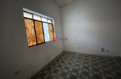 Duas casas de vila na mooca, com 2 quartos, 2 banheiros e 1 vaga.