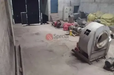 Terreno com galpão antigo no jardim itapema aricanduva.