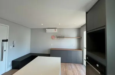 Apartamento triplex com 76m² , 2 suítes e 2 vagas reformado no itaim bibi.