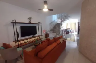 Sobrado na vila diva à venda com 307 m² de área útil.