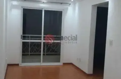 Apartamento para venda e locação , andar alto , 2 quartos, sala com sacada, 1 vaga