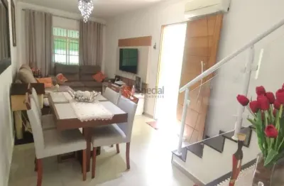 Sobrado residencial à venda na vila formosa com 2 dormitórios e 3 vagas de garagem.