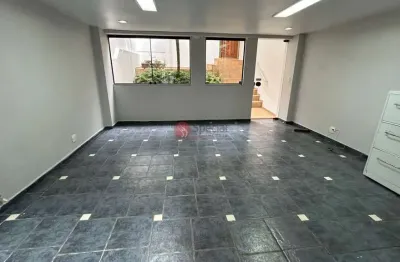 Salas comerciais na vila carrão, 2 salas, 3 banheiros, copa,cozinha, próximo ao hopital são luiz.