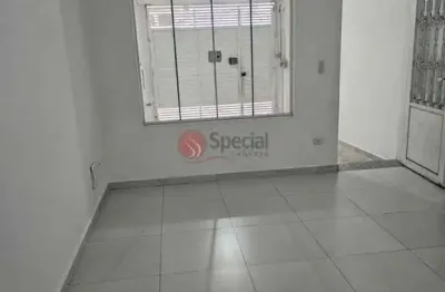 Sobrado na vila carrão com 2 dormitórios, próximo a avenida conselheiro carrão.