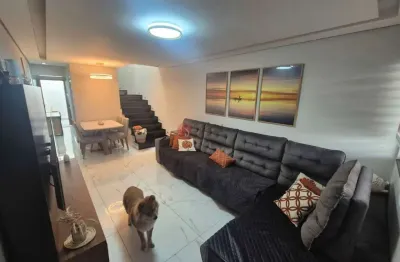 Sobrado na vila formosa com suíte, churrasqueira, área gourmet e automação completa.