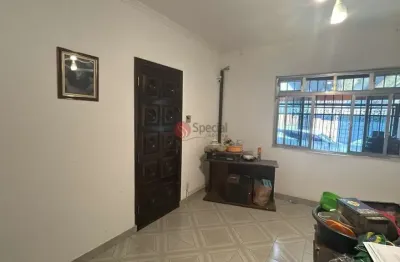 Sobrado no tatuapé, 3 quartos, 1 suite, 3 banheiros e 2 vaga, próximo a rua apucarana.