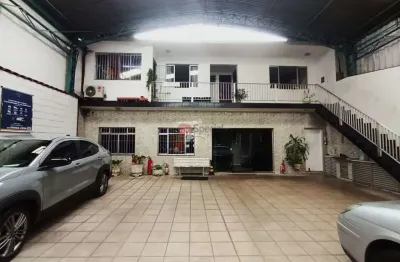 Galpão no Ipiranga multifuncional à venda com estacionamento.