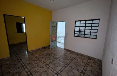Sobrado à venda no Jardim dos Ipês. Excelente oportunidade de investimento.
