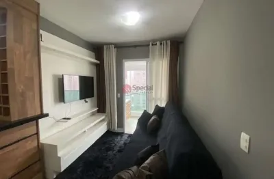 Apartamento mobiliado ao lado do metrô, com 2 quartos, 1 suíte e 1 vaga