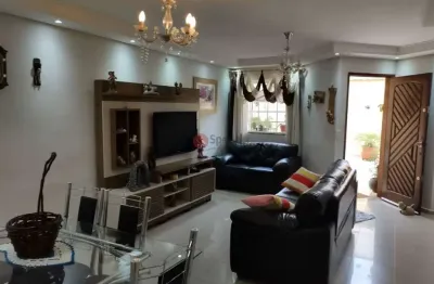 Sobrado em condomínio exclusivo na Mooca com 152 m², 3 dormitórios e 3 vagas.