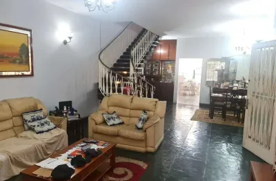 Sobrado no Tatuapé aconchegante com excelente custo X benefício.