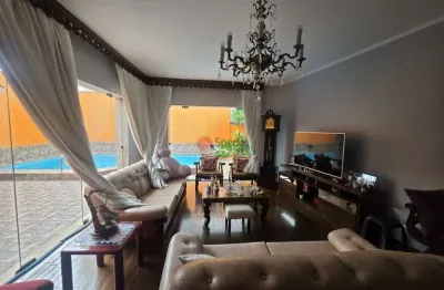 Casa térrea para vender ou alugar comercial no Parque da Móoca.