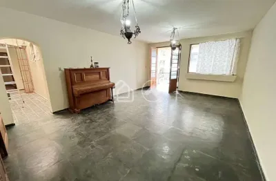 Excelente casa para locação para fins comerciais ou residenciais