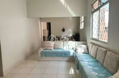 Casa com 4 quartos à venda na Rua Prados, Carlos Prates, Belo Horizonte