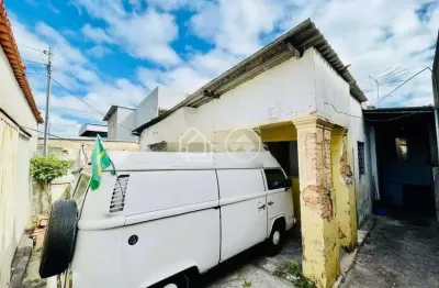 Casa com 3 quartos à venda na Rua Três Pontas, Carlos Prates, Belo Horizonte