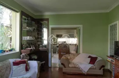 Excelente Casa com 2 Quartos, Edícula no Bairro Padre Eustáquio!