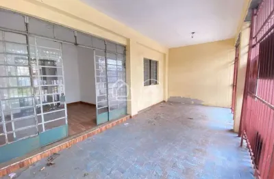 Casa para alugar no Palmeiras, 03 quartos, quital, varandão