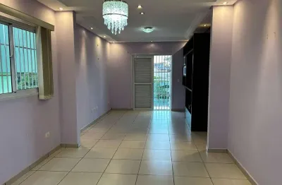 Casa à venda 172m2, 2 suítes, 2 vagas, depósito e churrasque