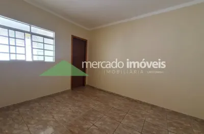 Casa com 1 quarto para alugar na Rua Clodomiro Ferreira da Silva, Jardim Paulistano, Franca