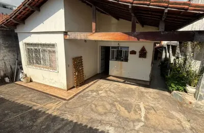 Casa com 3 quartos à venda na Rua Pequiá, 10, Suzana, Belo Horizonte