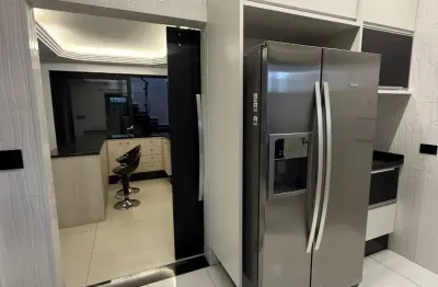 Alto padrão e exclusividade no aruã: sobrado mobiliado com suíte master privativa e churrasqueira na sacada!