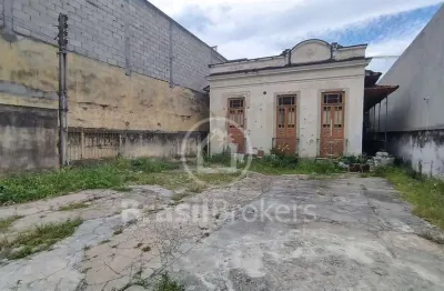 Terreno de 470m², com 2 casas, próximo ao estádio engenhão