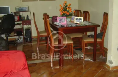 Casa à venda com 101,00m² e 2 quartos em cavalcanti, rio de janeiro - rj